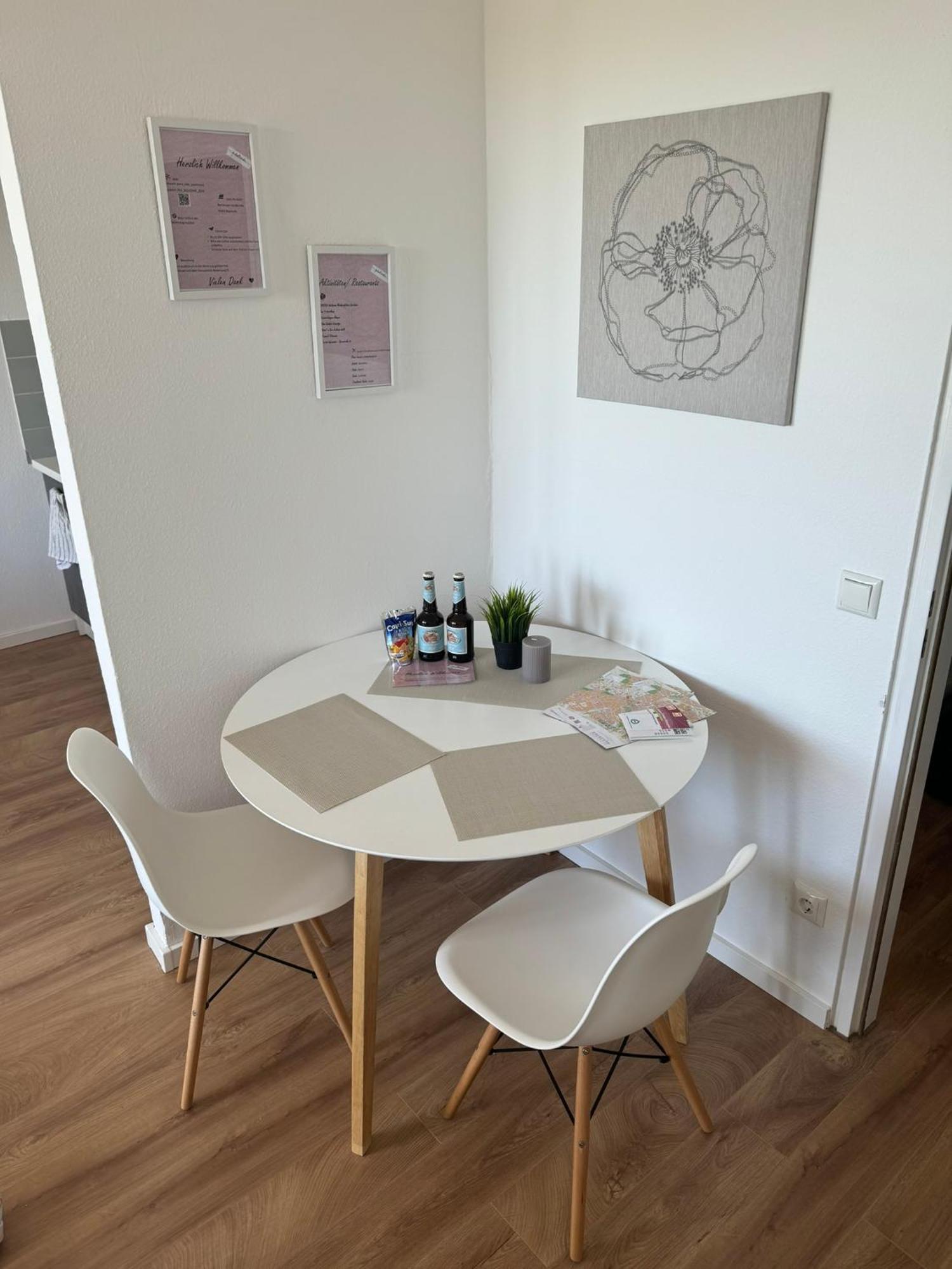 באיירוט 1 Zimmer Wohnung Mit Balkon Und Kueche מראה חיצוני תמונה