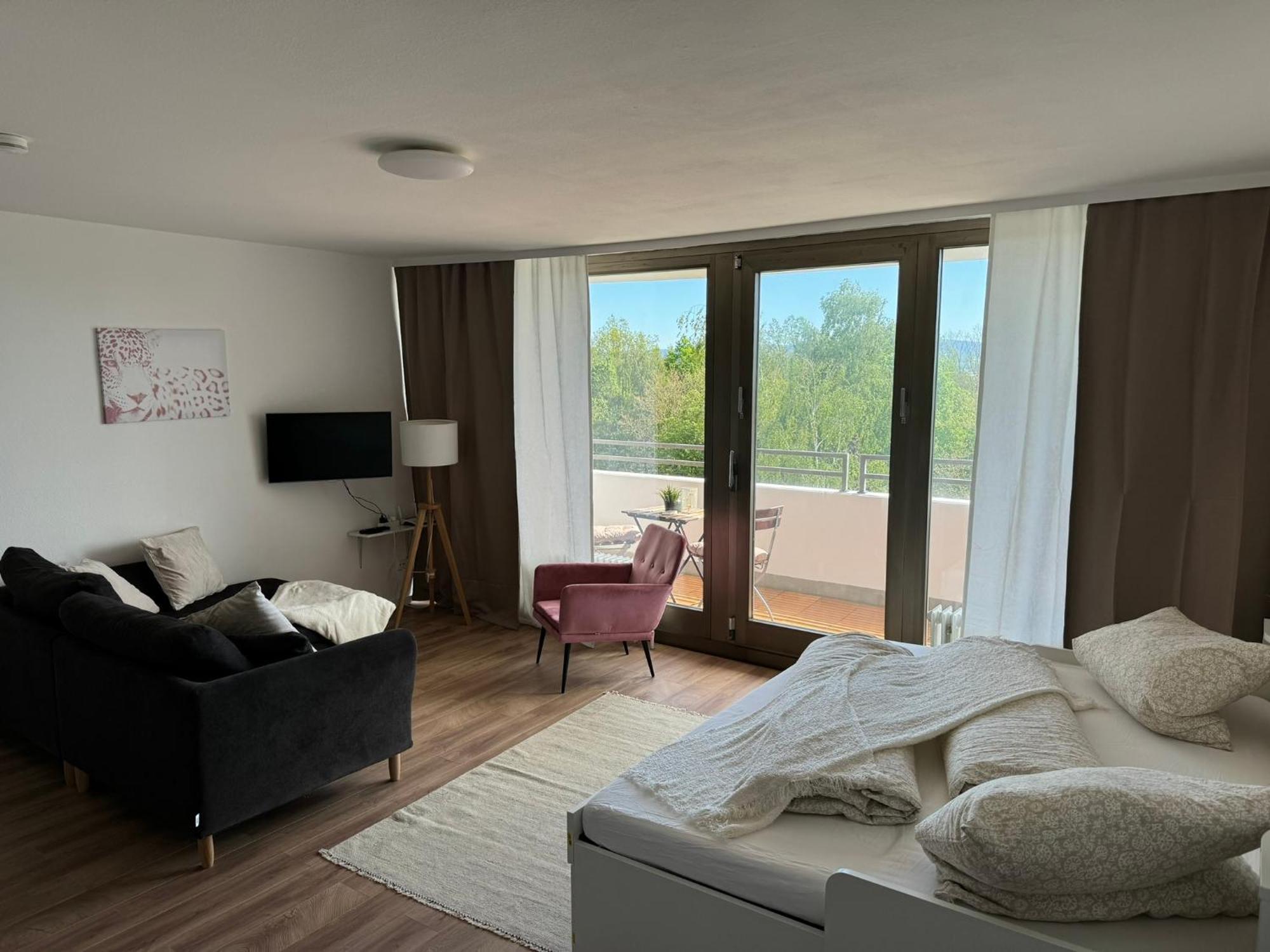 באיירוט 1 Zimmer Wohnung Mit Balkon Und Kueche מראה חיצוני תמונה